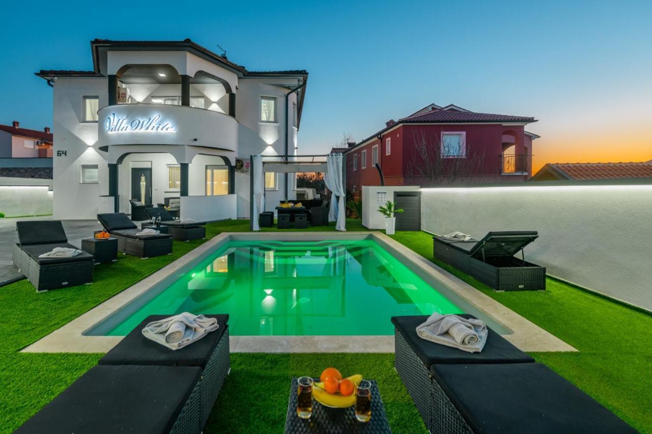 Complex Villa White Pula Exterior foto