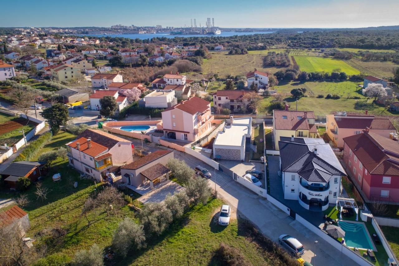 Complex Villa White Pula Exterior foto